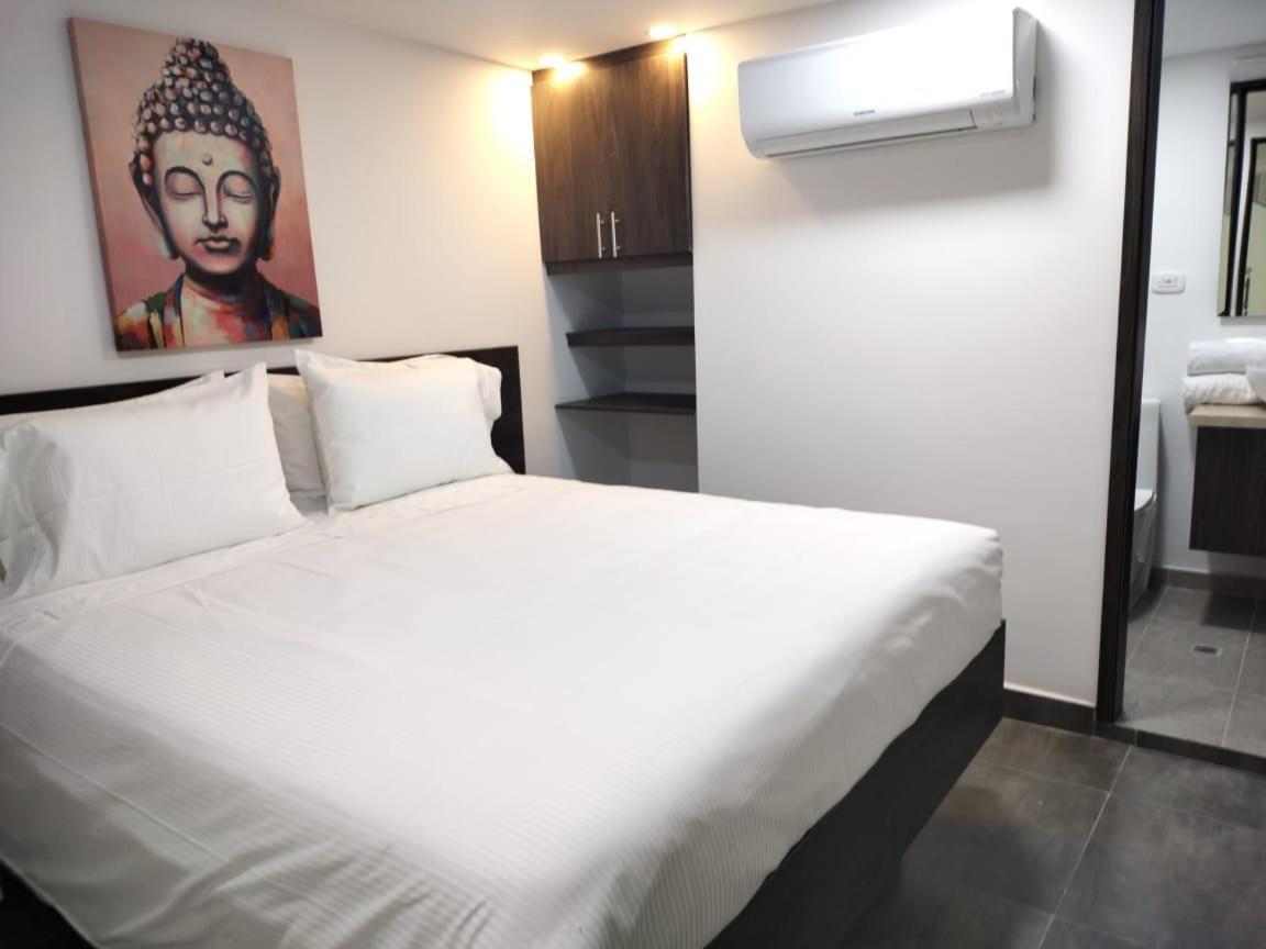 Hotel Qatar Кали Экстерьер фото