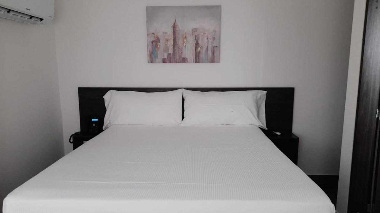 Hotel Qatar Кали Экстерьер фото