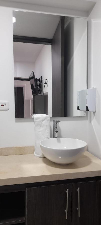 Hotel Qatar Кали Экстерьер фото